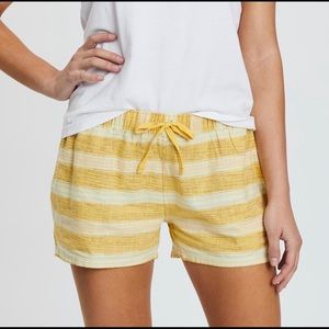 Patagonia Island Hemp Baggies Shorts Yellow L